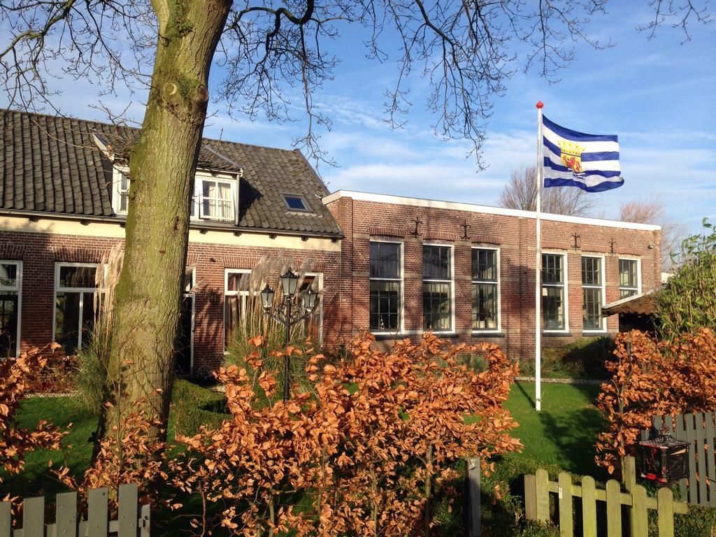 Suite School 15 A Zonnemaire Zimmer foto